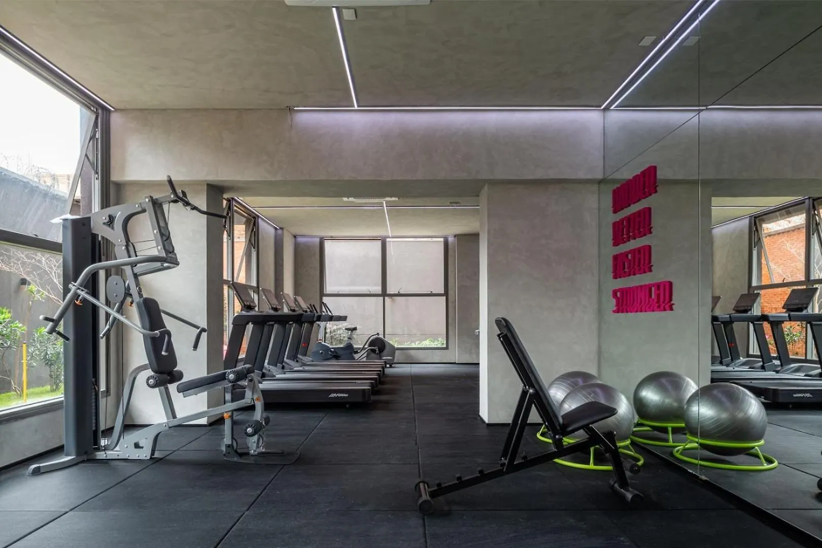 شقة Estudios Ao Lado Do Shopping Ibirapuera, Metro E Aeroporto ساو باولو